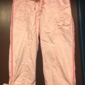 B-104 ladies cotton Capri pants sz 9 Union Bay